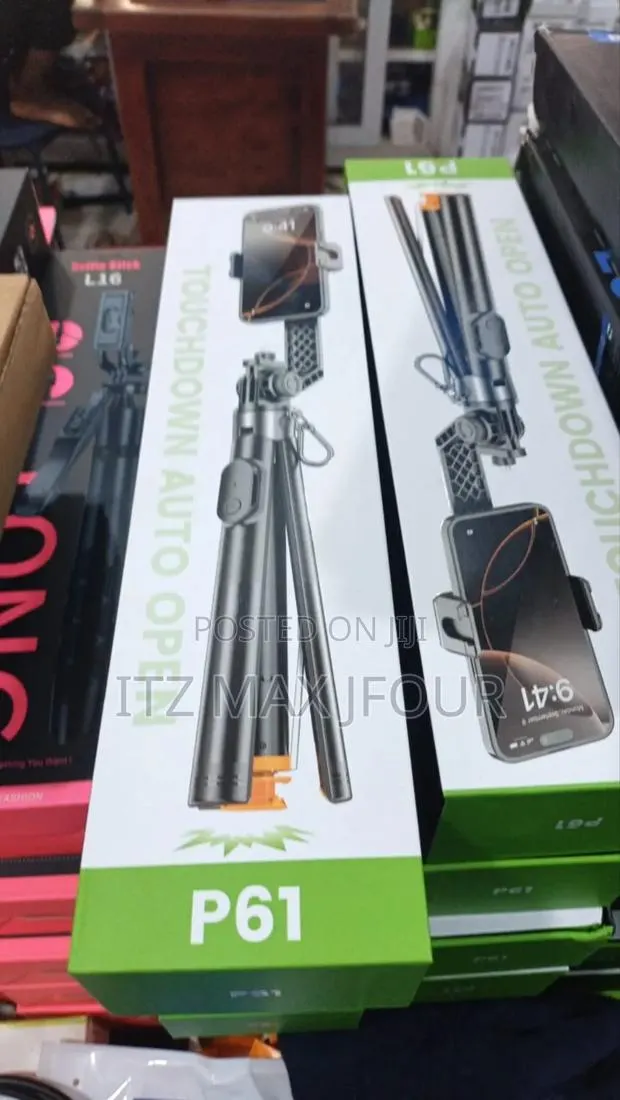 Selfie Stick Phone Tripod Stand · Photo 1