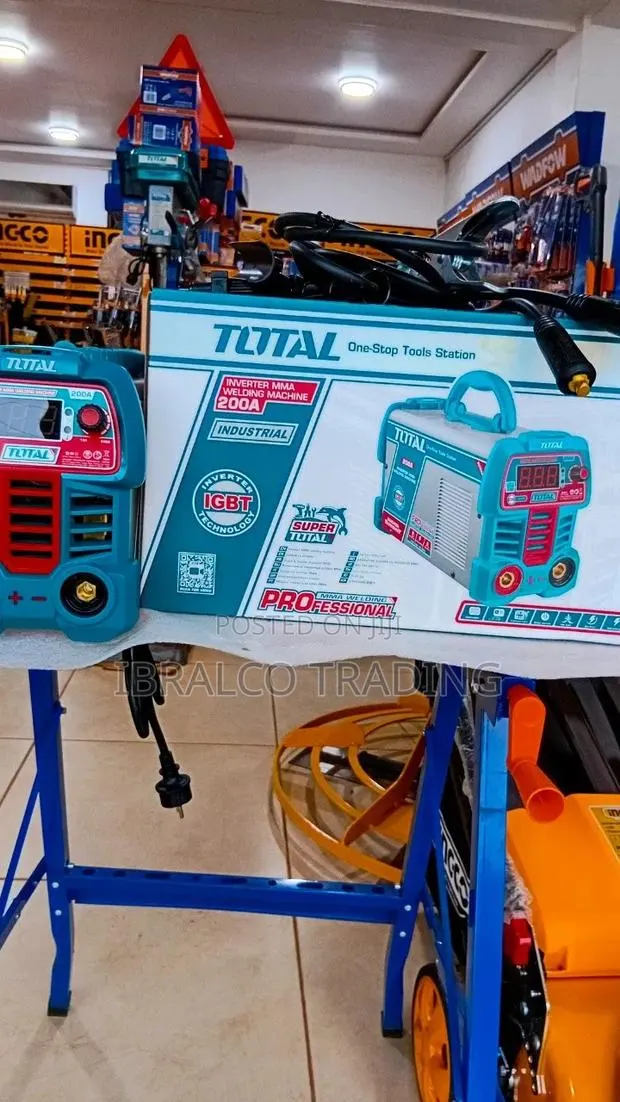 Total Inverter Mma-Welding Machine , 200a. · Photo 1