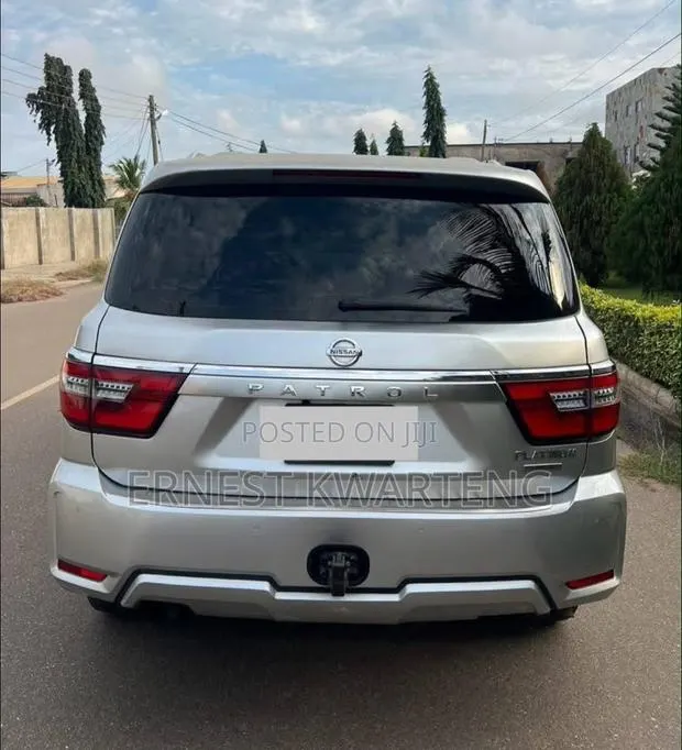 Nissan Patrol 2017 Gray · Photo 1