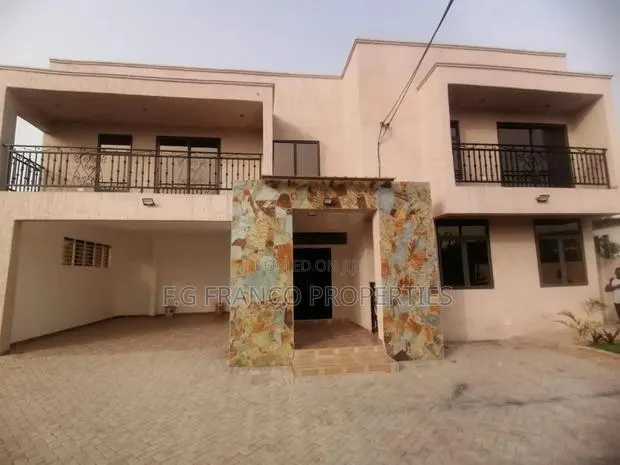 4bdrm House in Kg Franco Properties, Airport Residential Area for rent · Photo 1