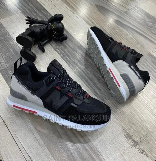 New Balance · Photo 1
