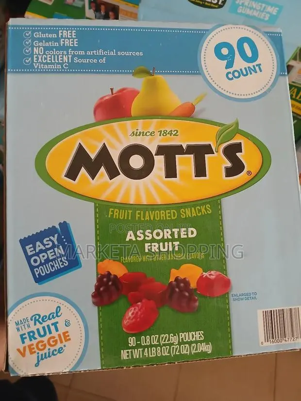 Motts Fruit Flavoured Snacks 2.04kg · Photo 1