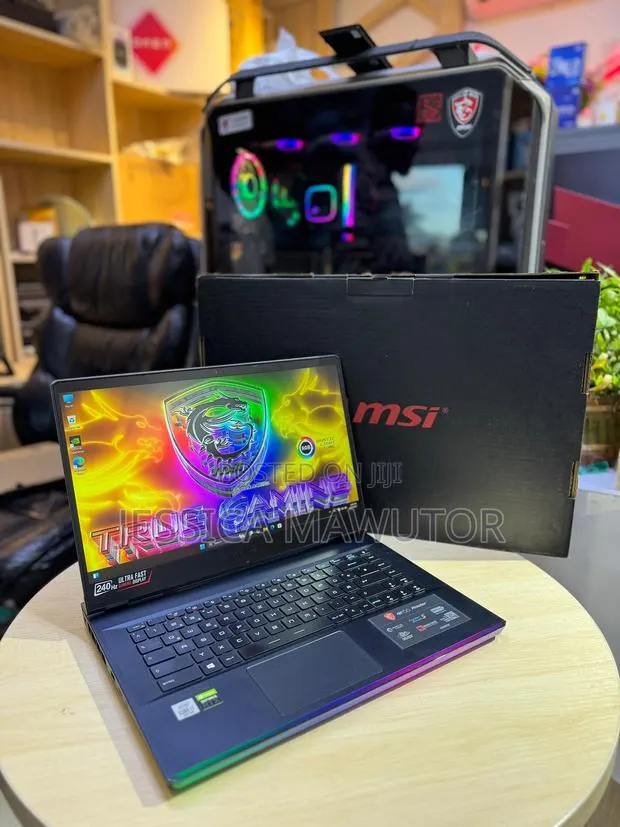 Laptop MSI GE66 Raider 10SGS 16GB Intel Core I7 SSD 1T · Photo 1