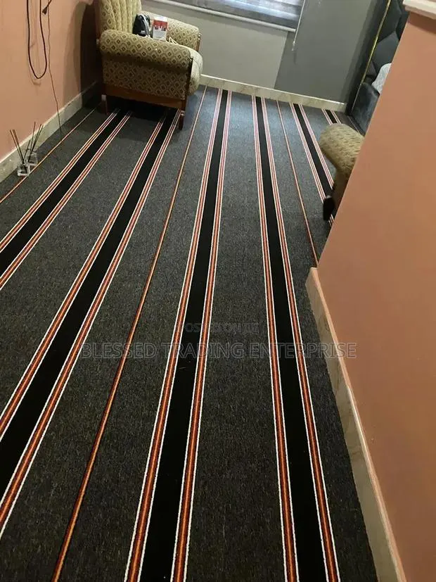 Durable Woolen Carpet for Domestic Use · Photo 1