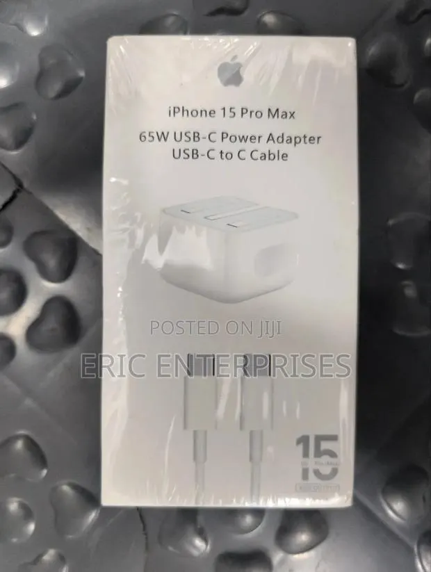 iPhone 15 Pro Max Charger · Photo 1