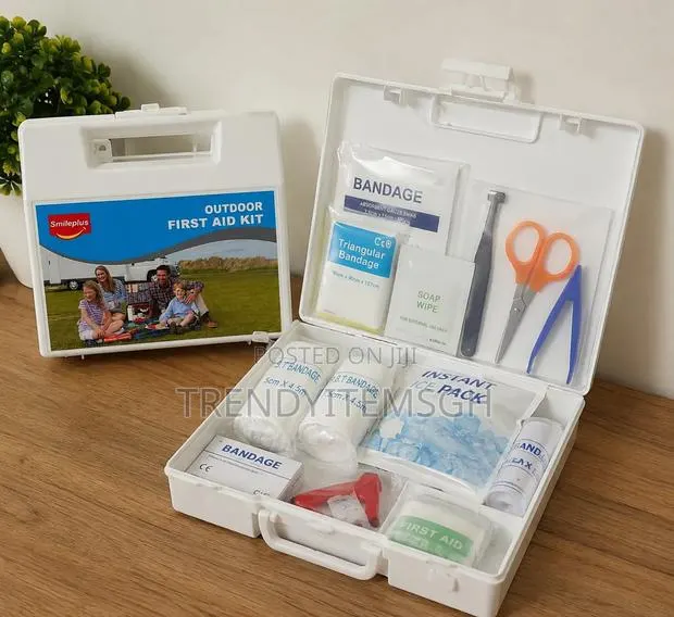 SmilePlus Outdoor First Aid Kit – Portable Emergency Medical Box · Photo 1