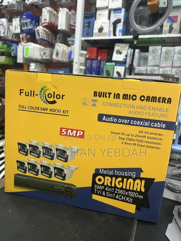 Full Color 8 Channels CCTV Camera Kit · Photo 1