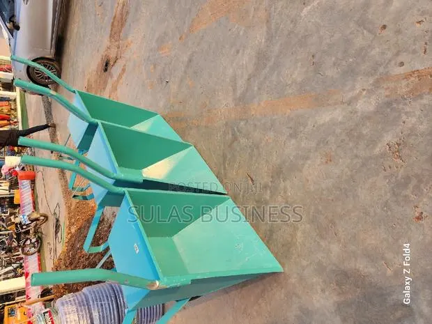 Wheelbarrow · Photo 1