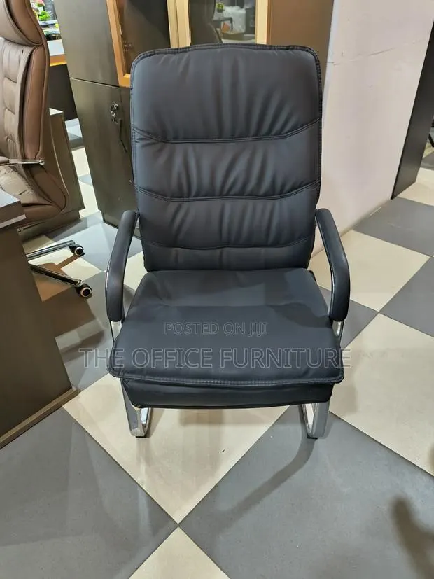 Executive Visitors Chair (Leather) · Photo 1