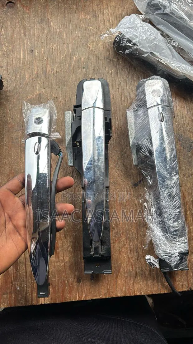 Sentra 2013,2014,2015,2016,2016,2017,2018 Outside Door Handles · Photo 1