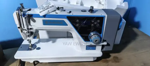 Industrial Sewing Machine · Photo 1