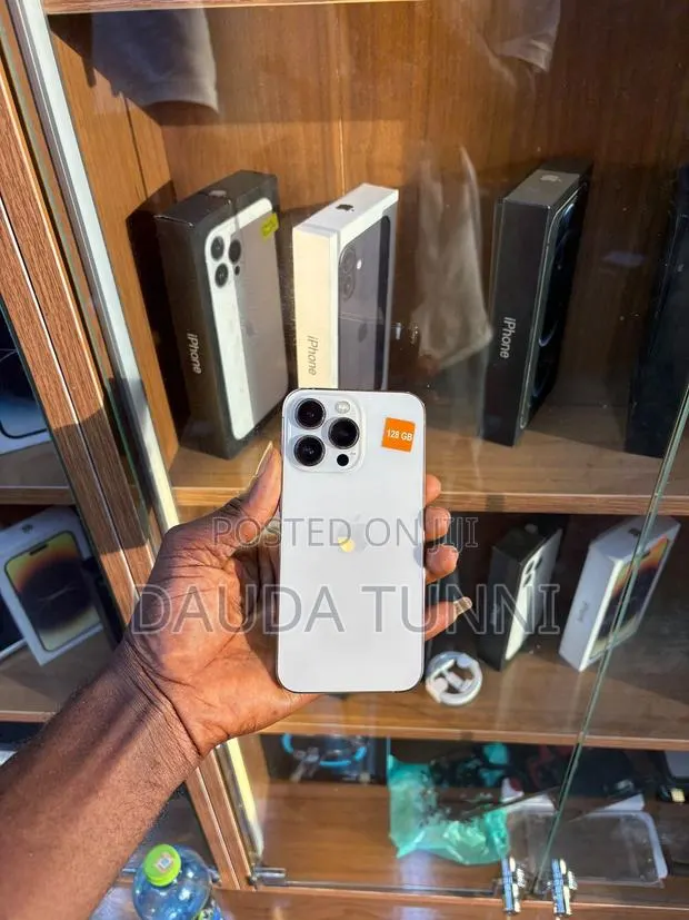 New Apple iPhone 13 Pro 128 GB White · Photo 1