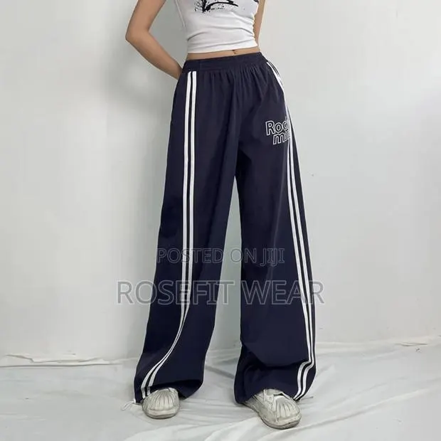 Cargo Pants for Ladies · Photo 1