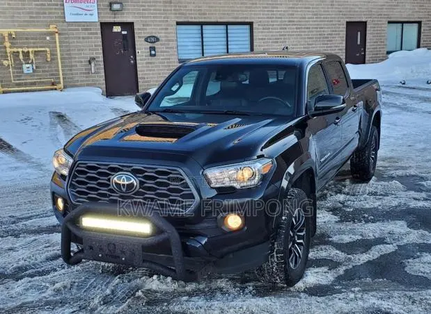 Toyota Tacoma TRD Sport 2021 Black · Photo 1