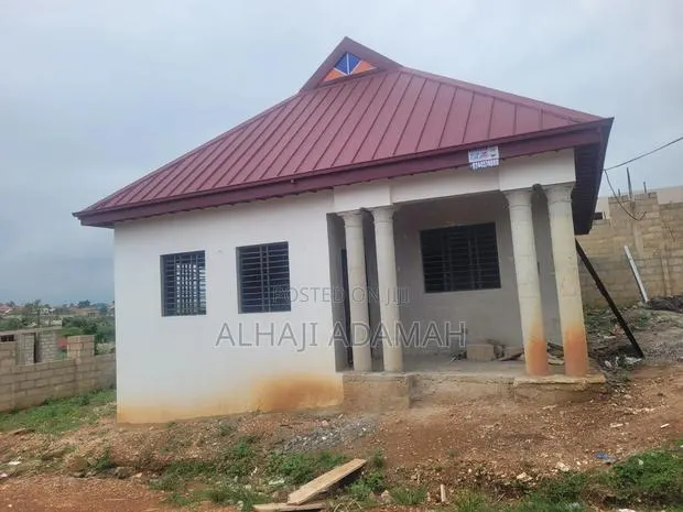 Furnished 4bdrm Block of Flats in Diamond City Estate, Atwima Kwanwoma · Photo 1
