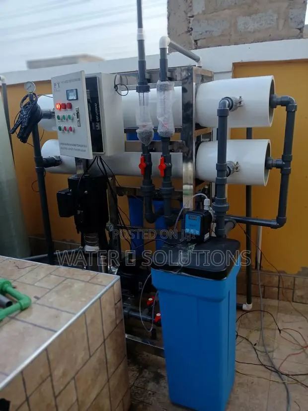 Set of 2 Tons Ro System With Antiscalant Machine · Photo 1