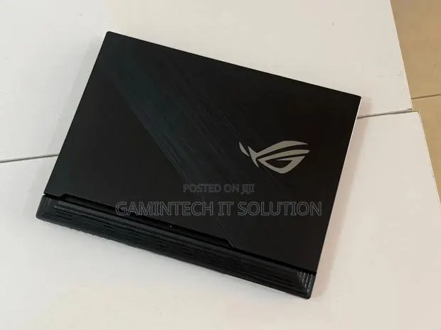 Laptop Asus ROG Strix G15 16GB Intel Core i7 SSD 512GB · Photo 1