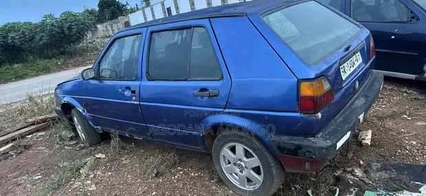 Volkswagen Golf GTI 2000 Blue · Photo 1