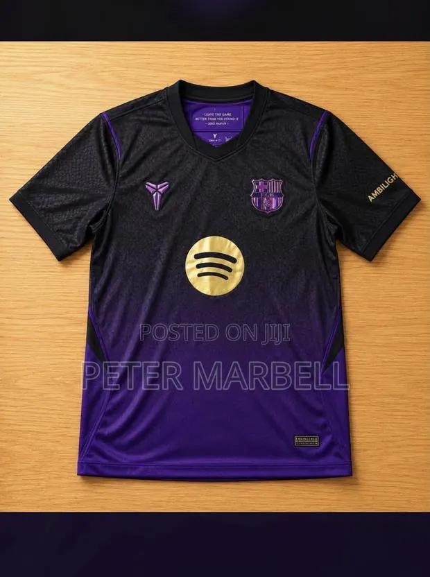 Barca Away Kit · Photo 1