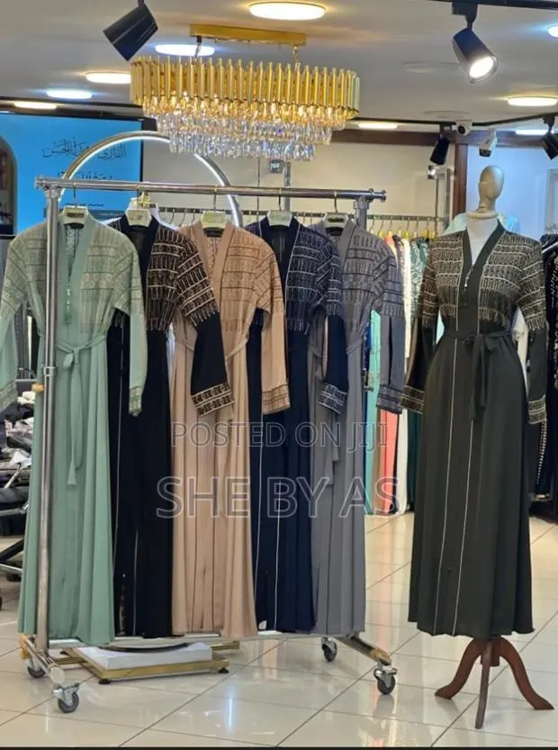Elegant Turkish Abaya – Premium Quality · Photo 1