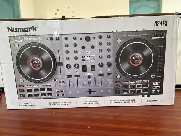 Numark Mixtrack Ns4fx Dj Player · Photo 1