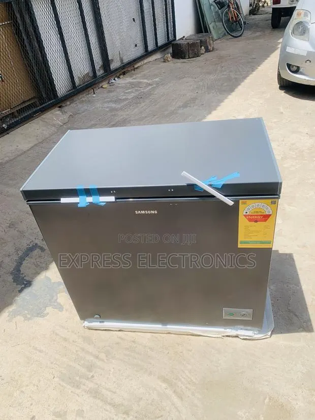 Newly Sealed in Box Chest Freezer Single Door Samsung 198l · Photo 1