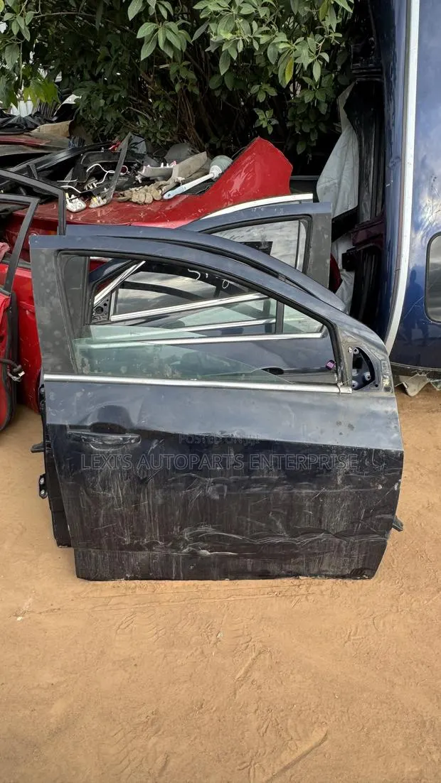 Chevrolet Sonic 2014,2015,2016,2017,2018 Doors Set Available · Photo 1