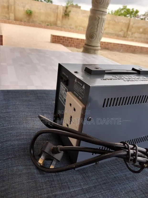Used 2000 Voltplus Stabilizer. · Photo 1