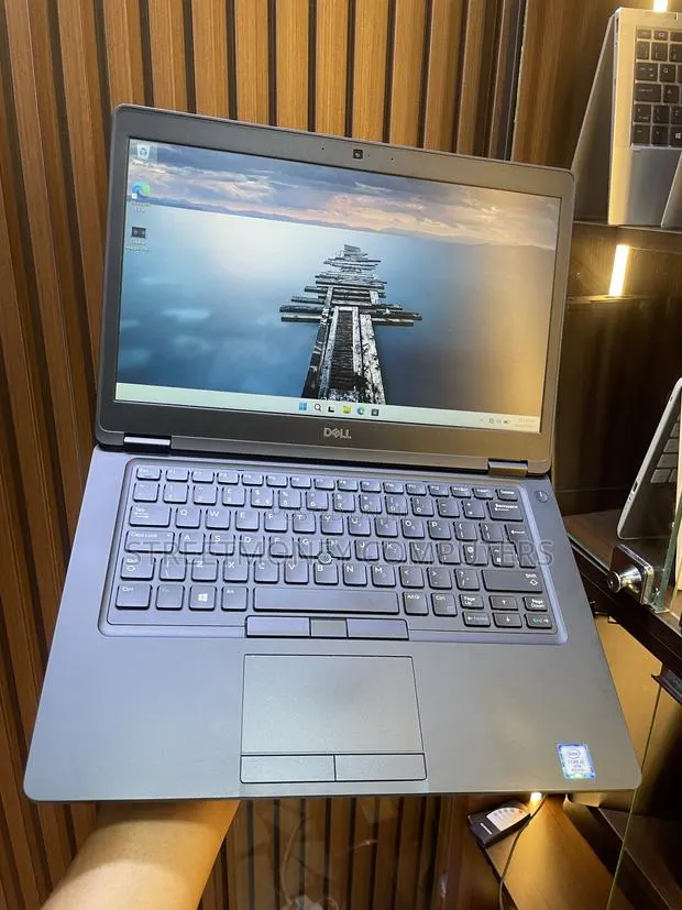 Laptop Dell Latitude 5490 8GB Intel Core i5 SSD 128GB · Photo 1