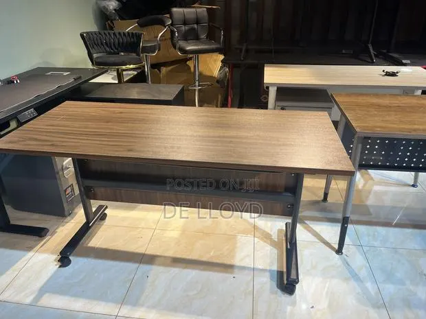 1.4 M Conference Table · Photo 1