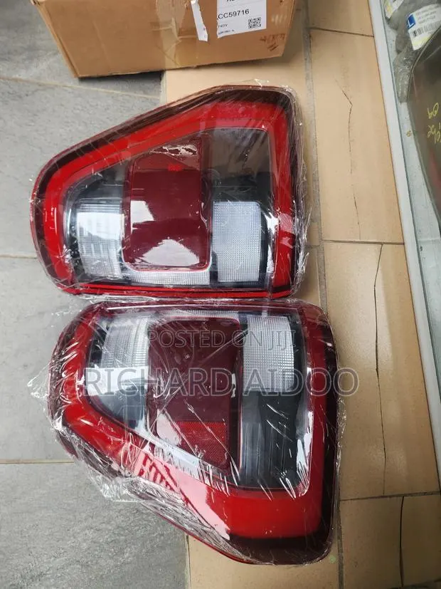 Ford F-150 2020 Taillight Available · Photo 1