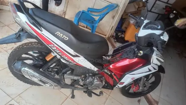 Motorcycle 2025 White · Photo 2