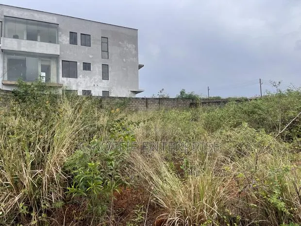 Full Gated Plot of Land at Tseaddo Airport for Sale · Photo 1