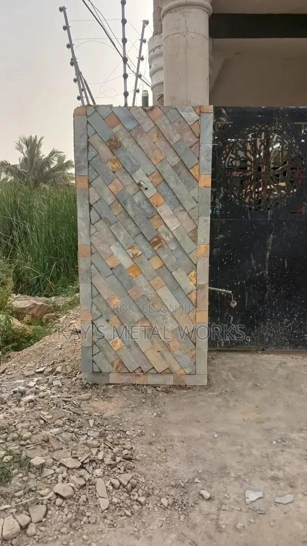 Brite Cutting Laying · Photo 1
