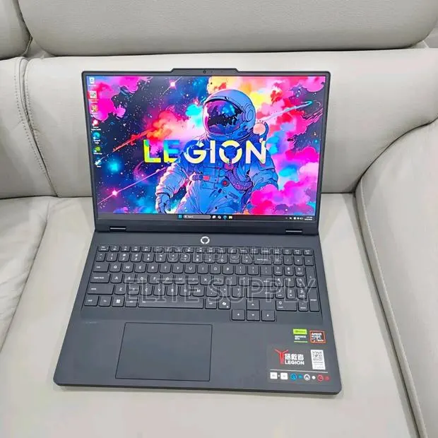New Laptop Lenovo Legion 9 16GB AMD Ryzen 9 SSD 1T · Photo 1