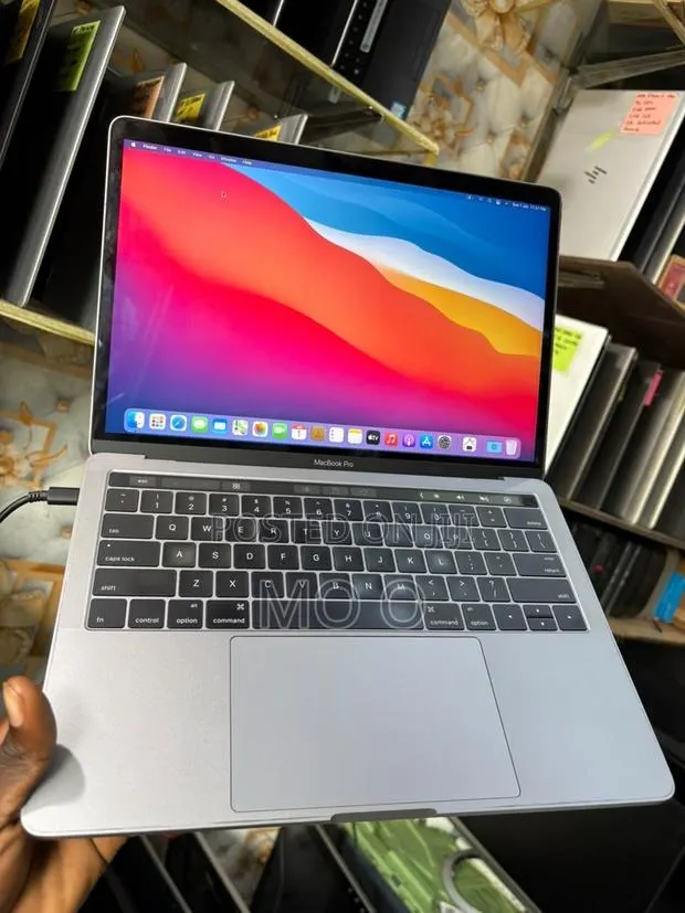Laptop Apple MacBook Pro 2016 16GB Intel Core i5 SSD 256GB · Photo 1