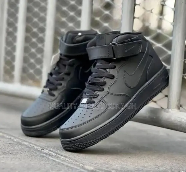 Nike Airforce High Black · Photo 1