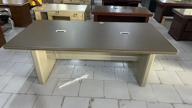 Conference Table (6-8) 220x240 Fm · Photo 1