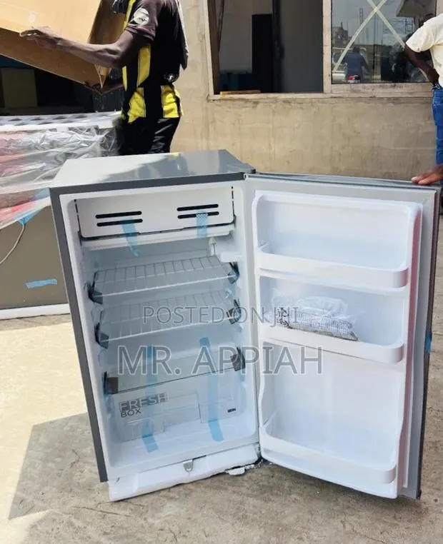 Single Door Midea 93liters Electric Refrigerator(Gray) · Photo 1