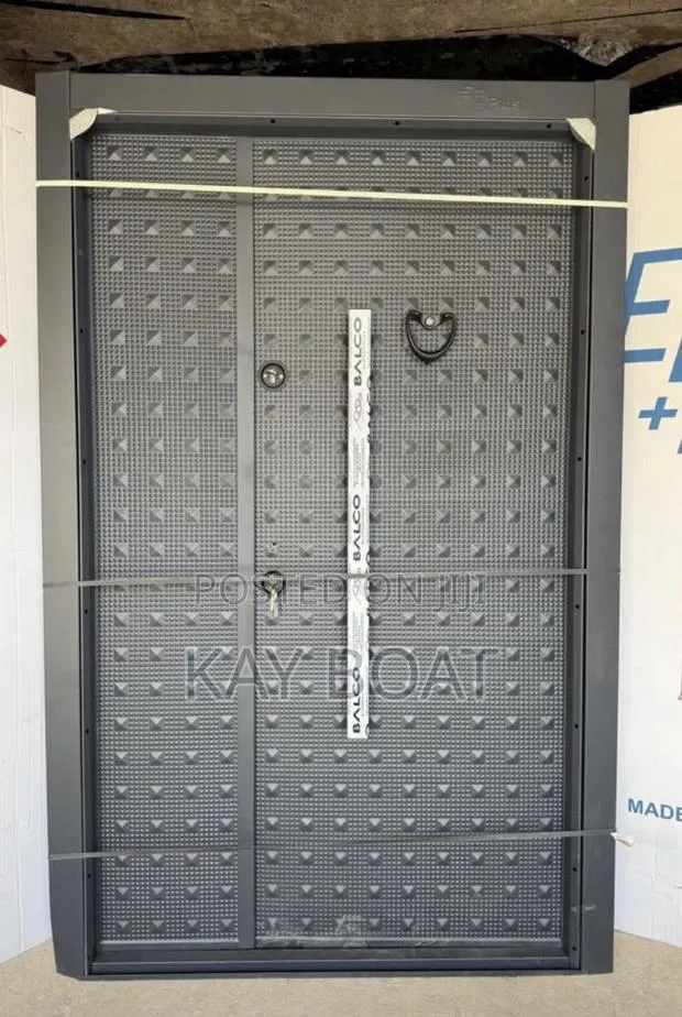 Full Metal One and a Half Door · Photo 1