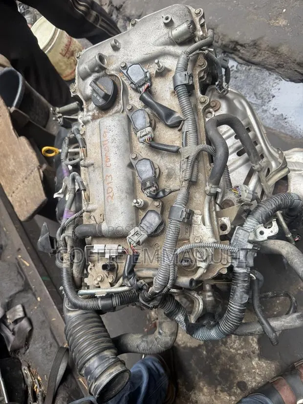 Toyota Colloral Engine 2012 2013 2014 · Photo 1