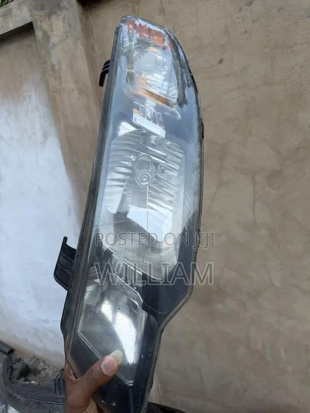 Kia Forte Headlight 2013 · Photo 1
