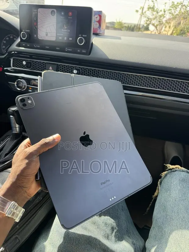 Apple iPad Pro 13 (2024) 512 GB Black · Photo 1