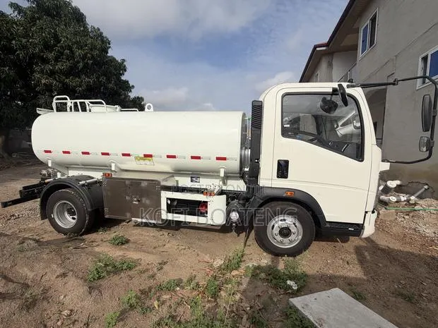Brand New Sinotruk Howo Tanker (5,000 Liters) · Photo 1