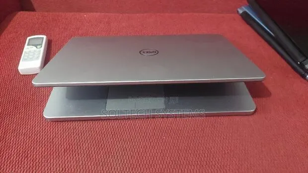 Laptop Dell Inspiron 17 5749 8GB Intel Core I7 SSD 500GB · Photo 1