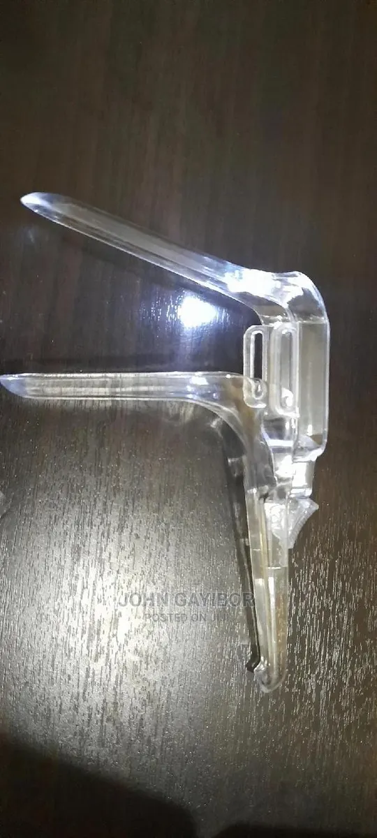 High Quality Disposable Speculum With Light Source. · Photo 1