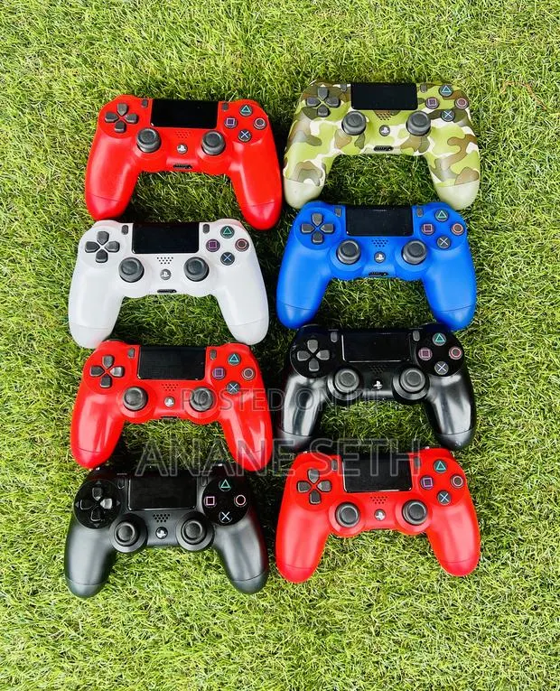 Ps4 Controllers · Photo 1