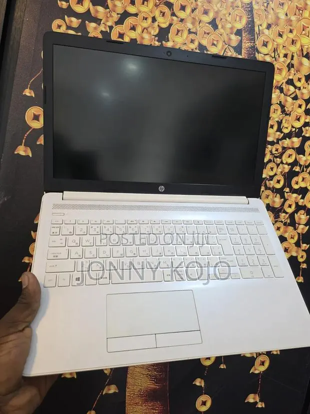 Laptop HP 15-da3007nia 8GB Intel Core i3 SSD 256GB · Photo 1
