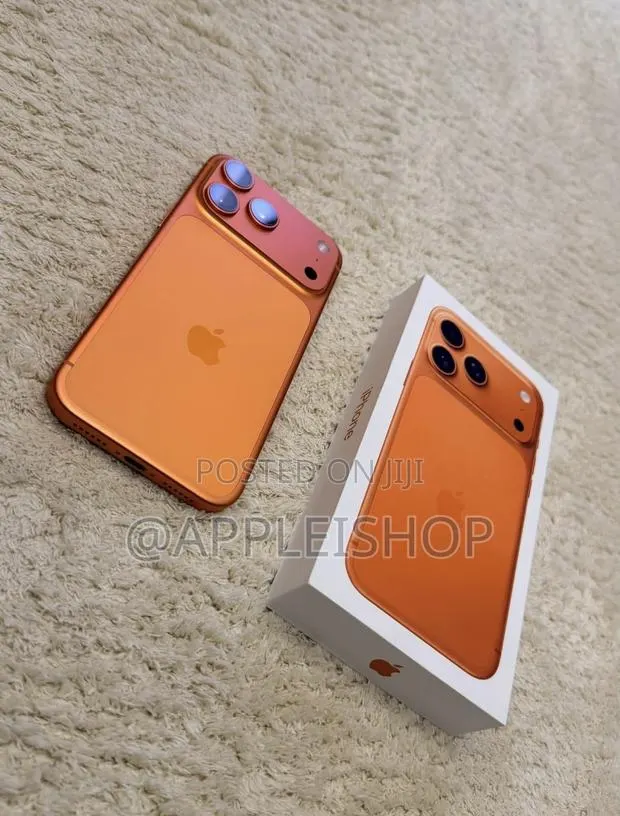 Apple iPhone 17 Pro Max 512 GB Orange · Photo 1