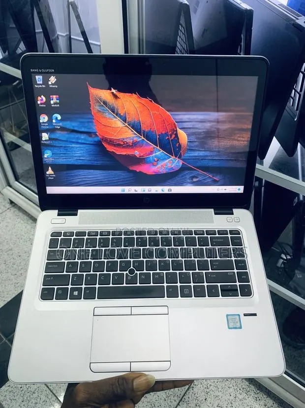 Laptop HP EliteBook 840 G4 16GB Intel Core i5 SSD 256GB · Photo 1
